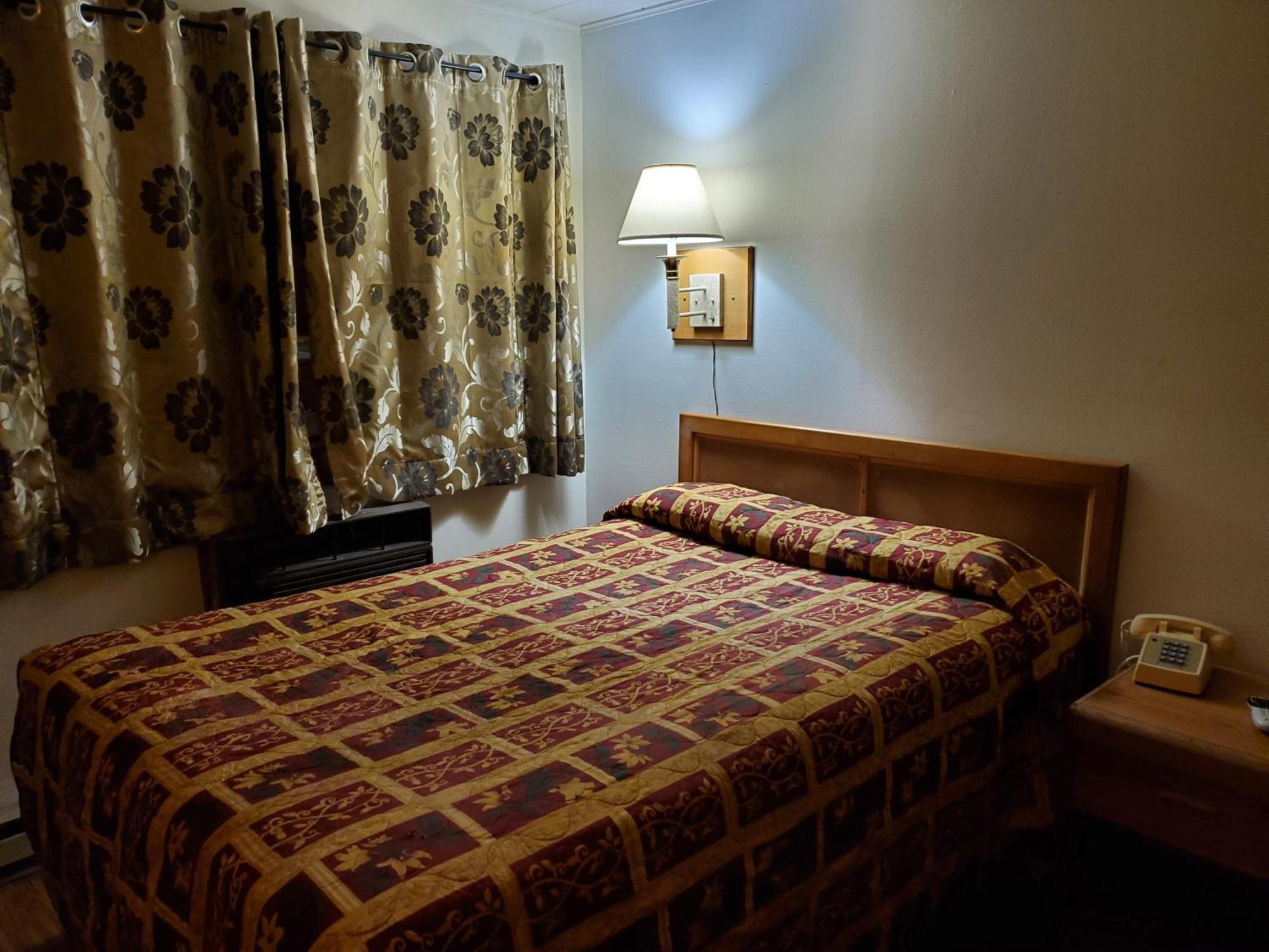 Royal Motor Inn Ла Гранде Екстериор снимка