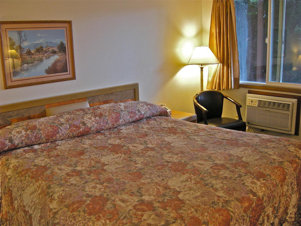 Royal Motor Inn Ла Гранде Екстериор снимка
